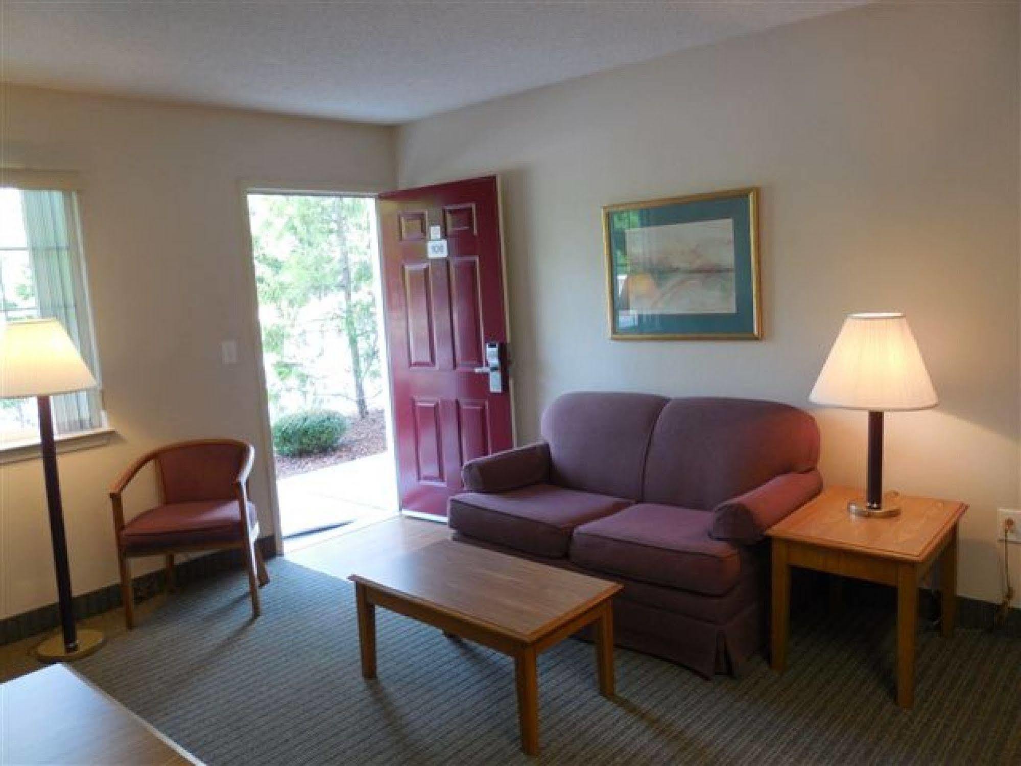 Affordable Suites Солсбери Экстерьер фото