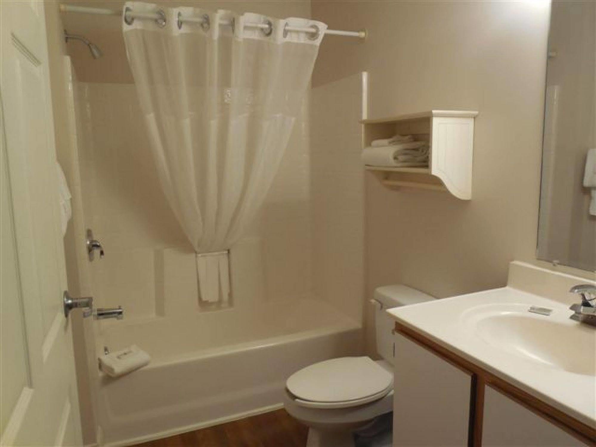 Affordable Suites Солсбери Экстерьер фото